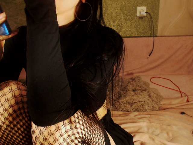 Photos Sexymalay18 Hi I am Alina) Lovens from 2 x tokenes) Subscribe) On the golden rain we collect! i want pvt my love !