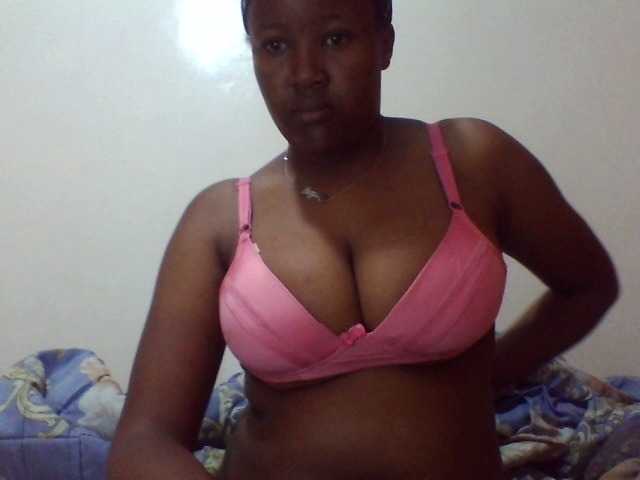 Welcome to my chat room! Feel free to say hi 😊