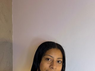 Erotic video chat Shaira-mml