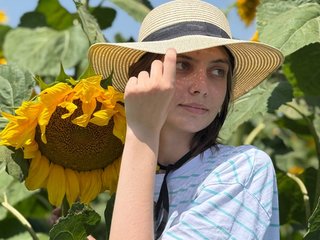 Erotic video chat SharlottaChan