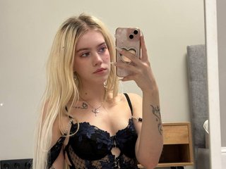 Erotic video chat ShawtyLola