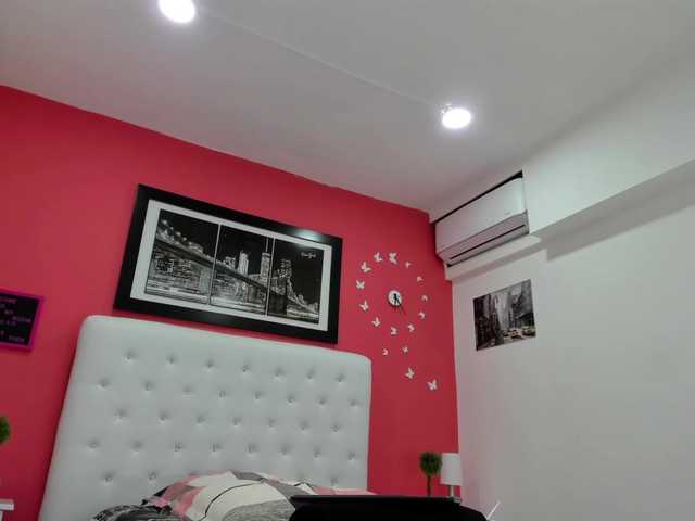 Broadcast screenshots SherlyBluum