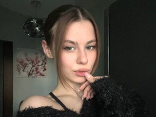 Erotic video chat ShyElisa