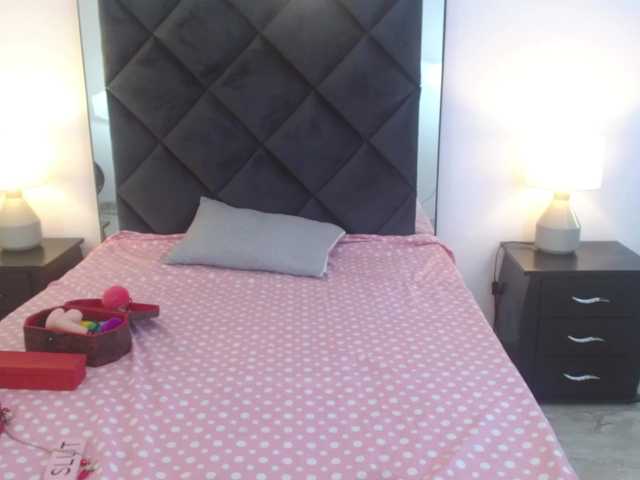 Broadcast screenshots SluttyPrinces