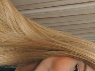 Erotic video chat smileegirl