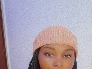 Erotic video chat Smilingface