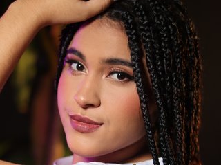 Erotic video chat SoffiaMiller