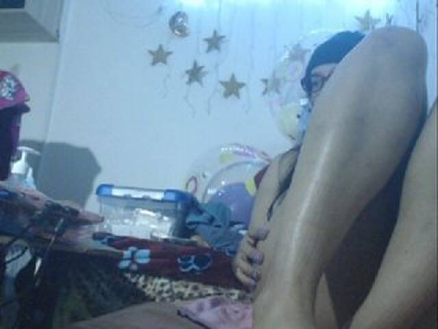 Broadcast screenshots sofy_dirtyHot