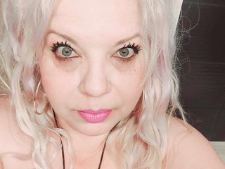Erotic video chat SonyaHotMilf