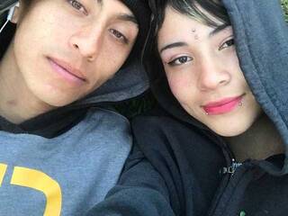 Erotic video chat SophieAndJosh