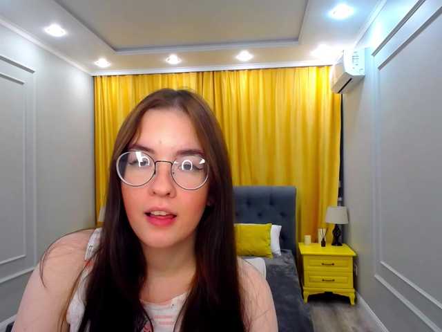 Broadcast screenshots SparklyGlance