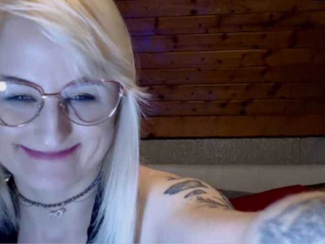 Photos SpicyLizzy Hi, you bost wanna play;)? i do. come pvt and lets;)