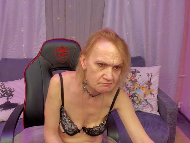 Broadcast screenshots SqurtyLally69