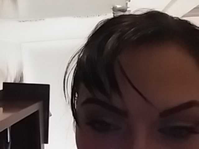 Broadcast screenshots starlett
