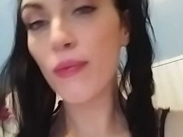 Broadcast screenshots starlett
