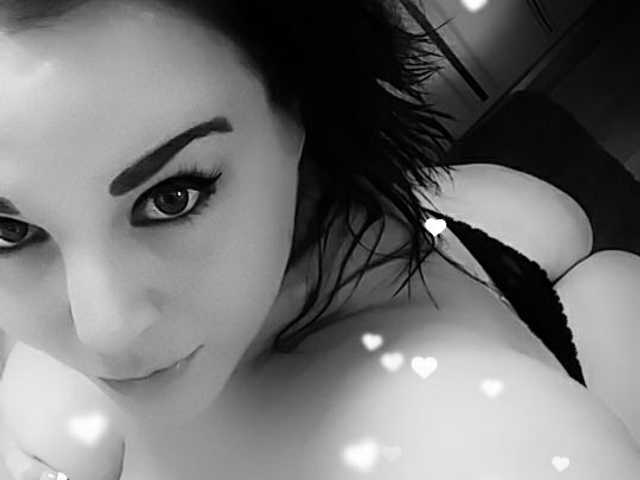 Erotic video chat StarlitSkyy