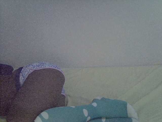 Welcome to my chat room! Feel free to say hi 😊