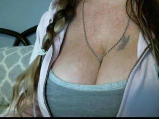 Broadcast screenshots SummerSinnX