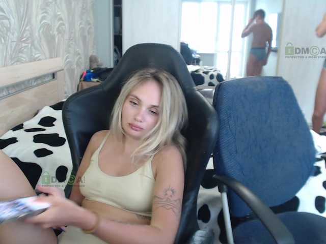 Broadcast screenshots Sunny-Girl1