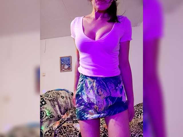 Welcome to my chat room! Feel free to say hi 😊