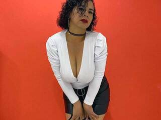 Erotic video chat sweet-alma