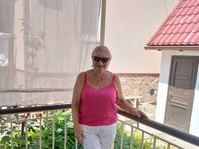 Photo of the profile SweetCherry00