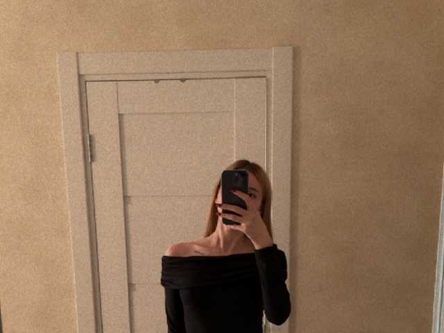 Photo of the profile Alice__Foxx