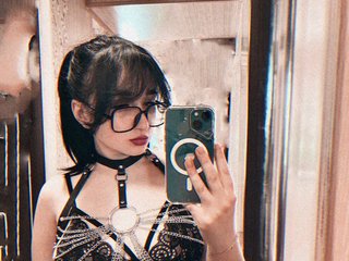 Erotic video chat SweetMilina