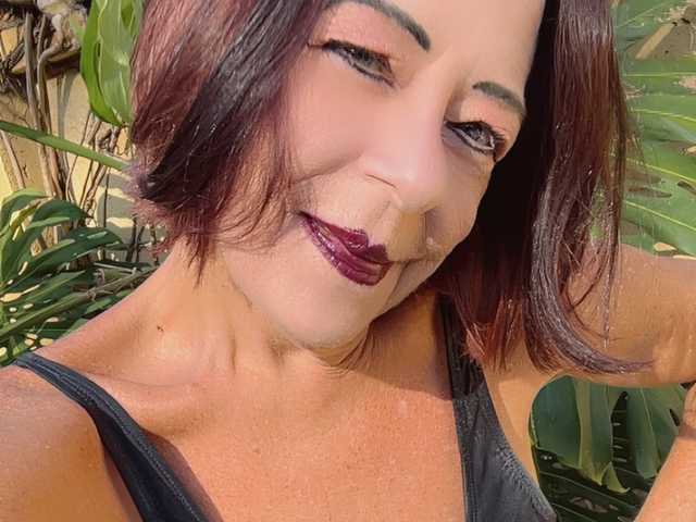 Photo of the profile April_XO