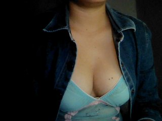 Photos sweetsexylipz hello everyonE!!ITZ Me KiM im BACK!!!show Tits 50 token,NakED 80 ***w/ my pussY 150 token!!!kisesss..lEts plaY
