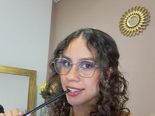 Erotic video chat SylvannaMorelli