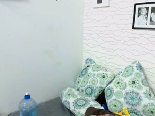 Broadcast screenshots tamara-peiton