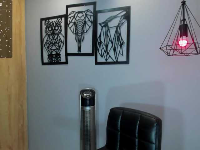 Broadcast screenshots TaraFisherX