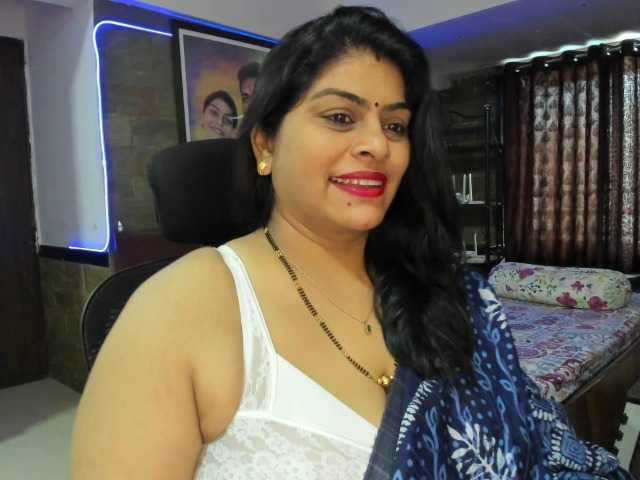 Photos tarivishu23 #bigboobs #bigass #indian #couple #bbw