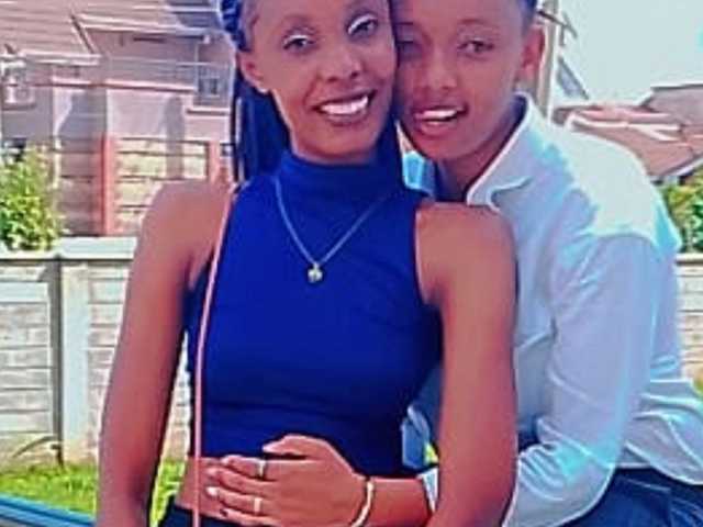 Photo of the profile Temptingtwosome