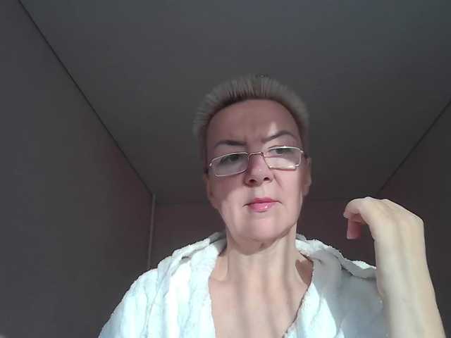 Broadcast screenshots TheCryptoQueen