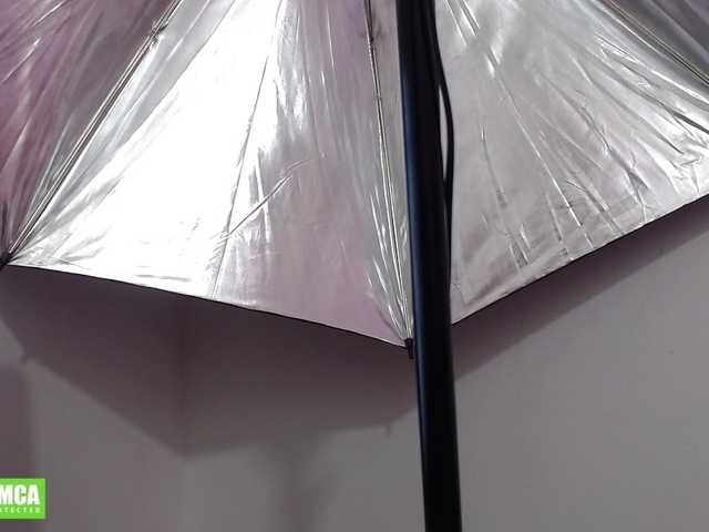 Broadcast screenshots TheQueenAss