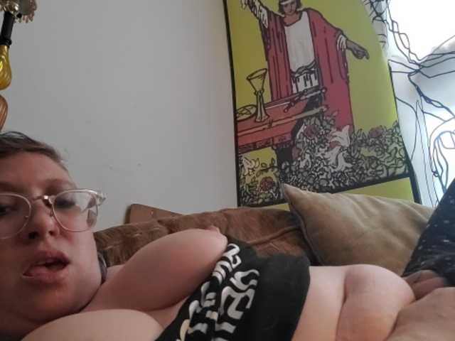 Photos TheSiren Nerdy Goth Punk Milf your tips make me cum & i can SQUIRT