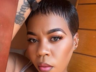 Erotic video chat THICKBUNNYCHICKxx