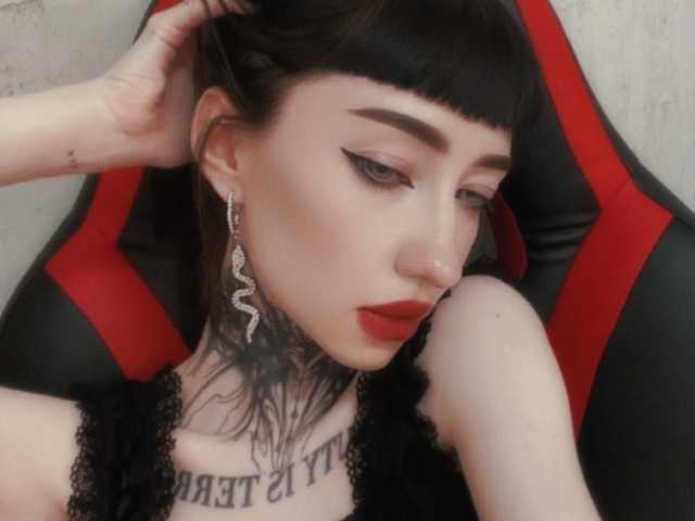 Photo of the profile ThinWhiteDuchess