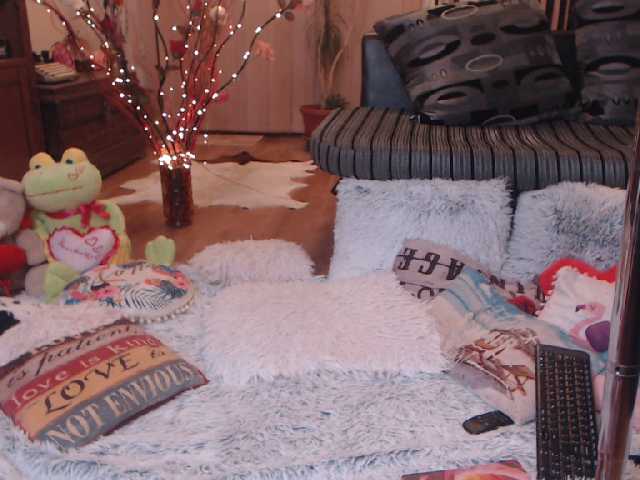 Broadcast screenshots TiffanyTaylor