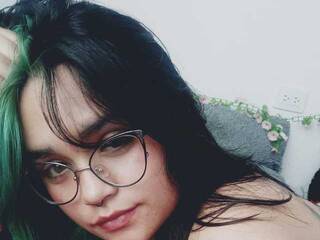 Erotic video chat Tigerlily69