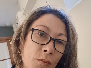 Erotic video chat Timide-girl