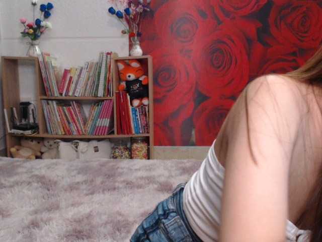 Photos TinaCrazy 77tk 1 glass water on.33tk sexy dance ,22tk pm 77tk 1 glass beer .33tk sexy dance .22tk pm .if u like u tip .thanks everybodys,make my day surprise with 3333tk