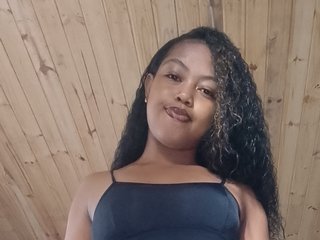 Erotic video chat Tinah2