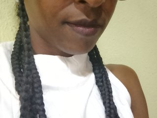 Erotic video chat Tinah24