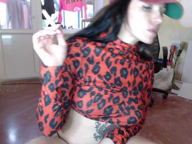 Broadcast screenshots tinahot