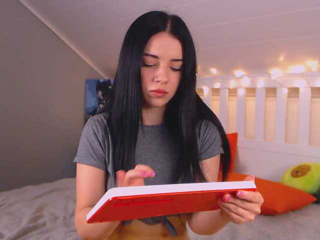 Photos Tinna-krisss squirt 676 is left until the show starts! Hello. I'm Kristina. Nice to meet you