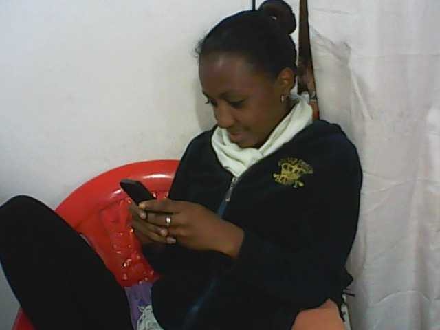 Broadcast screenshots tinychloe