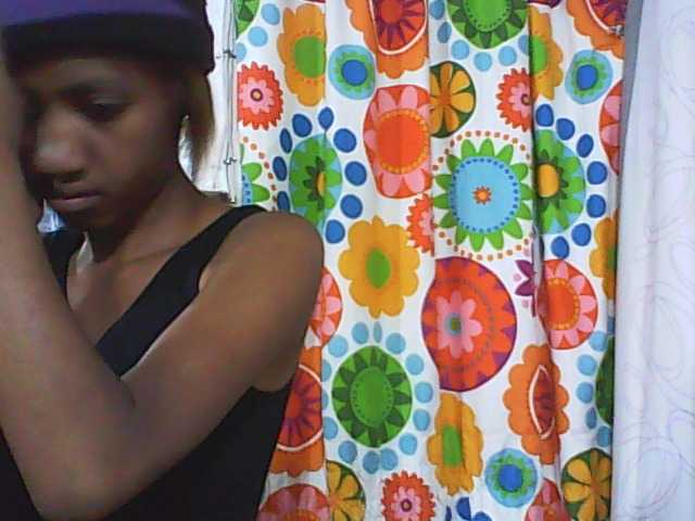 Broadcast screenshots tinychloe